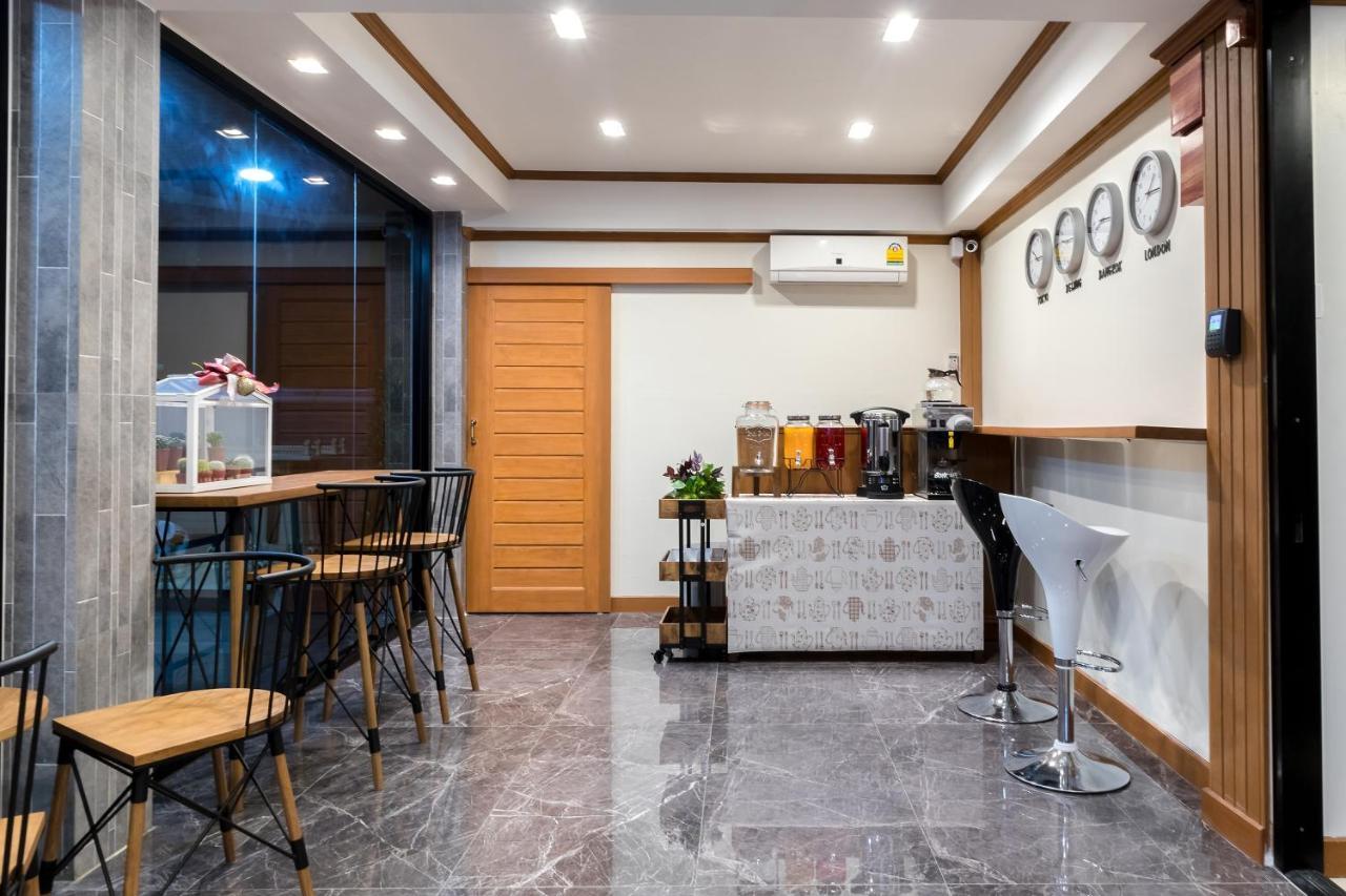 Suthep Home & Hostel Bangkok Extérieur photo