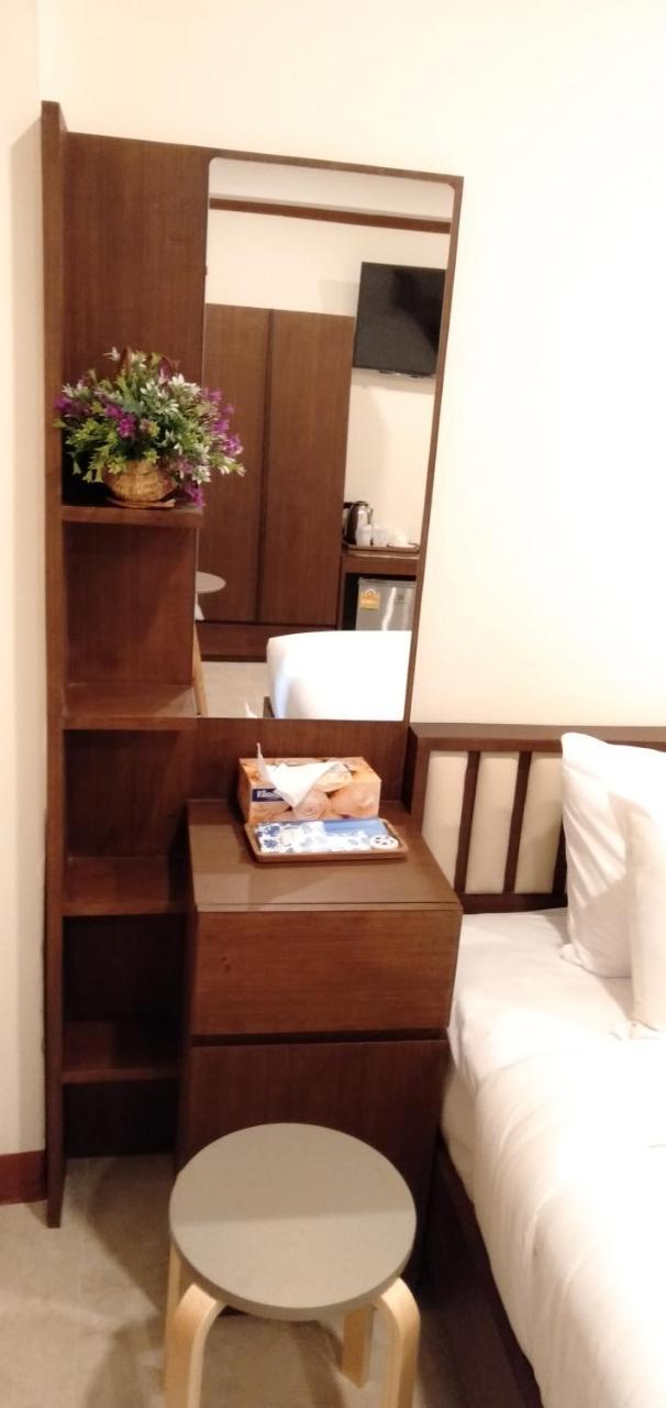 Suthep Home & Hostel Bangkok Extérieur photo